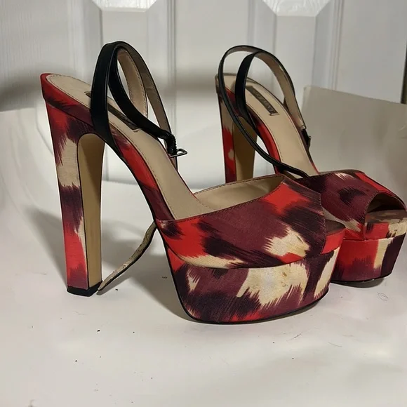 Shoemint Bianca Platform Heels - Picture 3 of 7